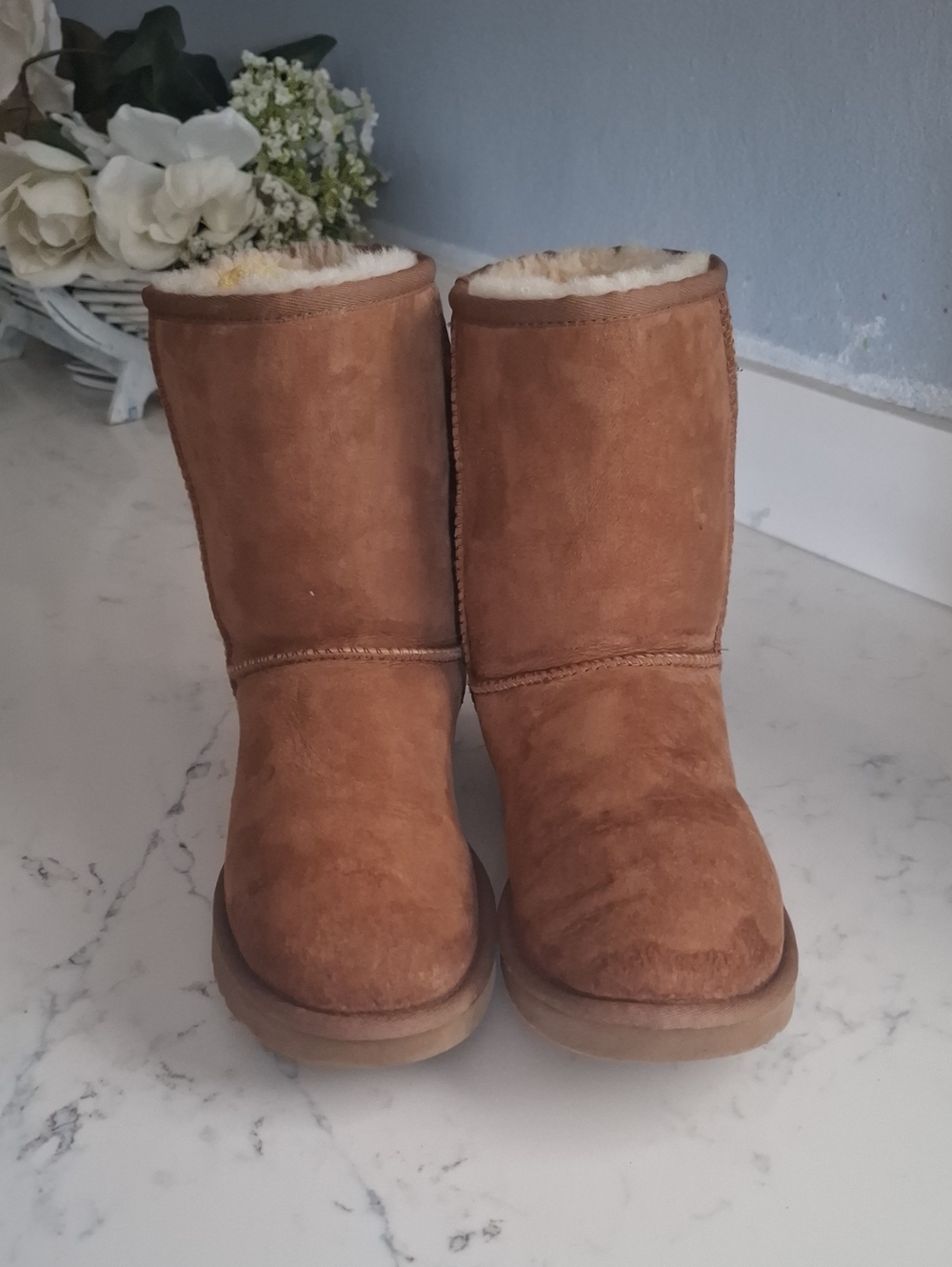 UGG Women's Short Shearling Boots - Chestnut Brown